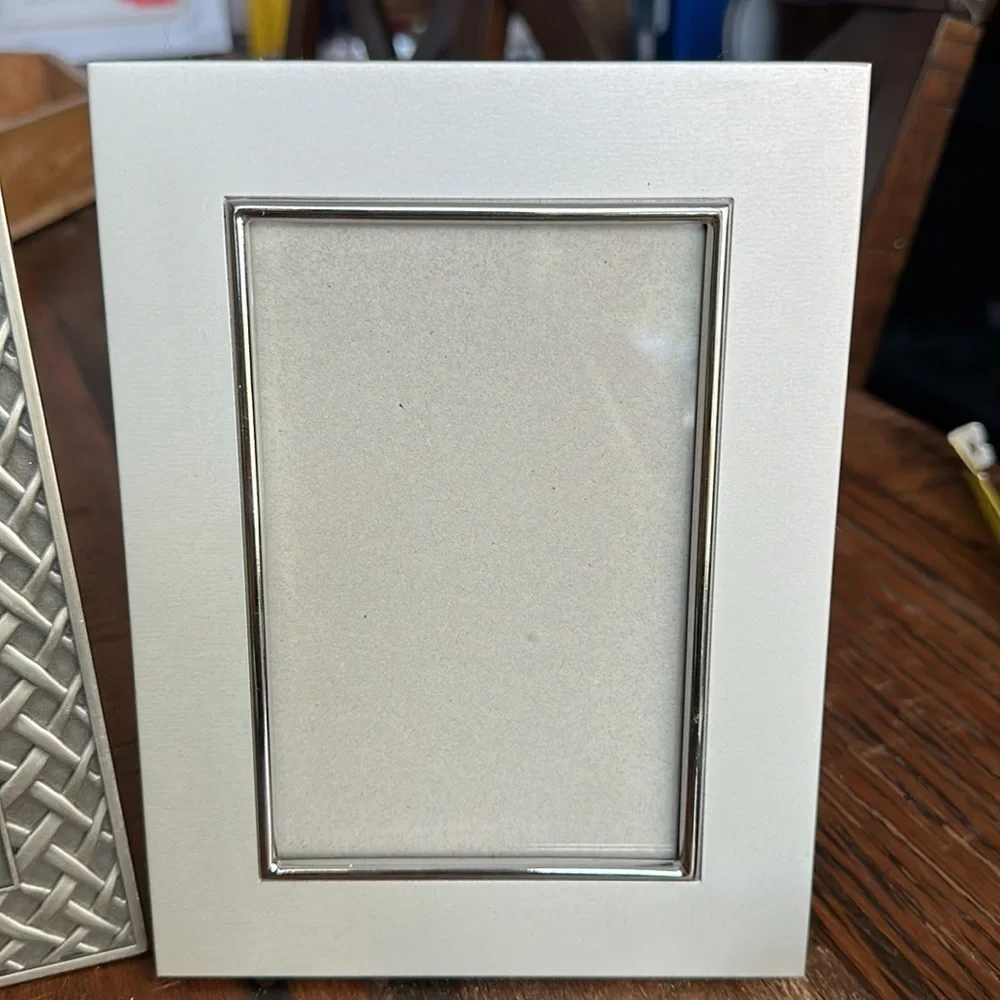 Silver coastal style table top frames set of two 4  x 6 & 5 x 7